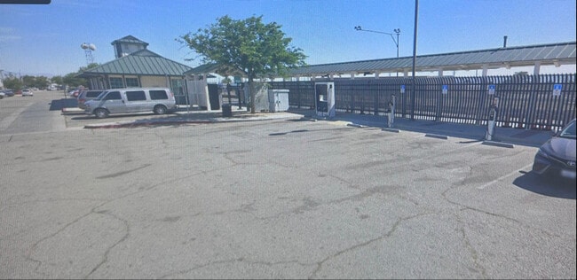 Photo - 311 W Lancaster Blvd Unit 123