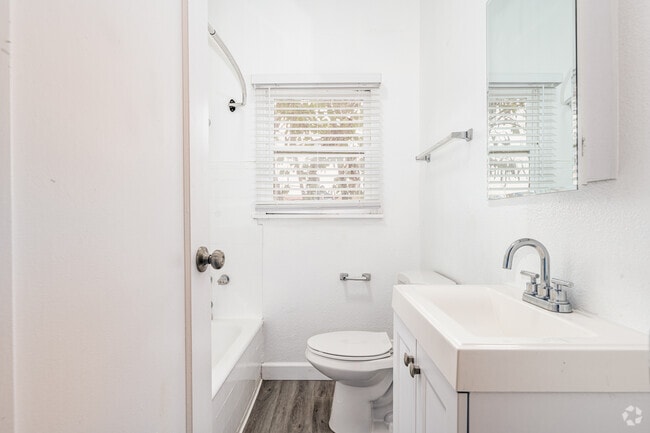 Studio - 550SF - Bathroom - Chateau Lily - Chateau Lily LLC