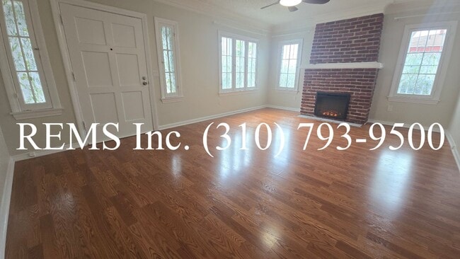 Photo - Front House with Laundry and Parking Unit 3007