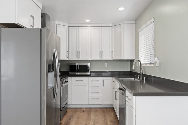 Building Photo - 130 Avenida Algodon Unit B Rental