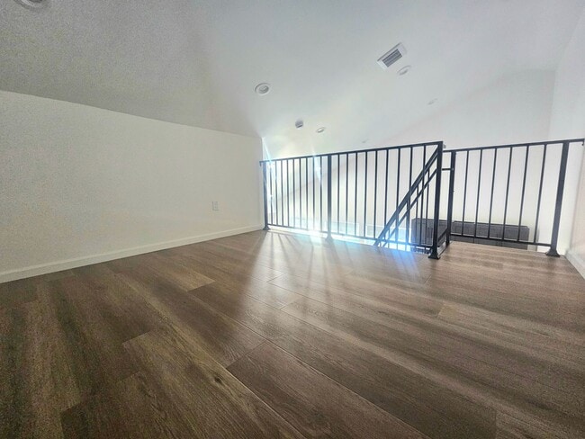 Photo - Algonquin Lane Unit 3274