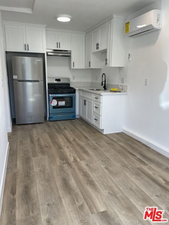Photo - 6627 Kraft Ave