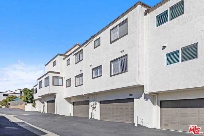 Photo - 1732 Palisades Dr