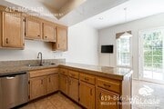 Photo - 2938 Luciernaga St