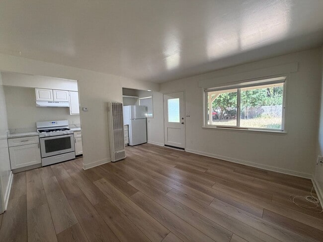 Photo - Escondido 1 bedroom 1 bath apartment for rent Unit 622-B
