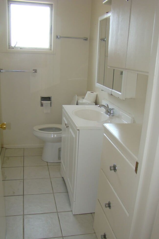 Photo - Southside cutie, 2bd/1ba  available soon!