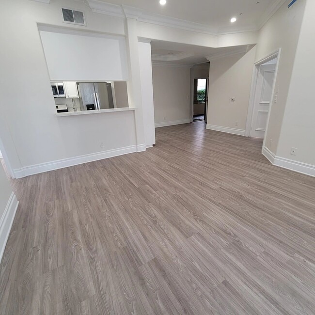 Photo - 2669 S Barrington Ave Unit 108