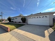 Photo - Spacious 2 Bedroom Home with 2 Bonus Rooms