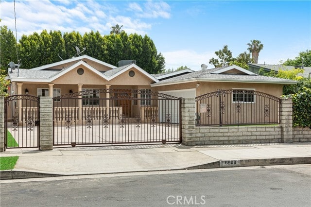 Building Photo - 6508 Mammoth Ave