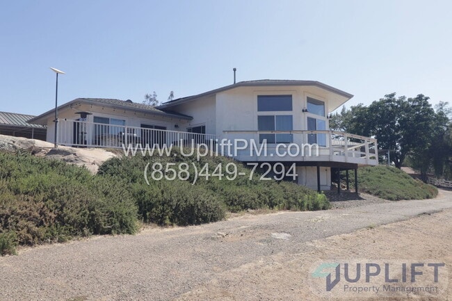 Photo - 1425 Cedar St