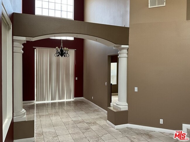 Photo - 8087 Tuscany St