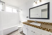 1BR, 1BA - 625SF - Bathroom - Dream Lofts