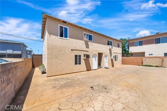 Photo - 6827 Simpson Ave Unit 1