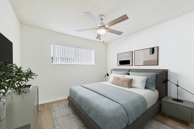 Photo - Roscoe Terrace