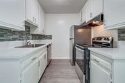 Photo - Premier Apartment Complex Near Hollywood P...