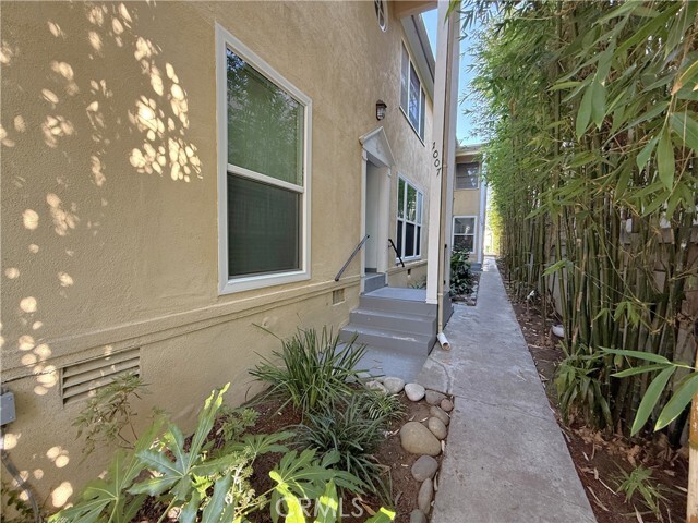 Photo - 1007 9th St Unit 1