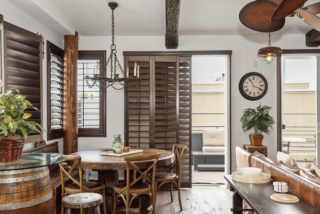 Photo - 1506 Palm Dr