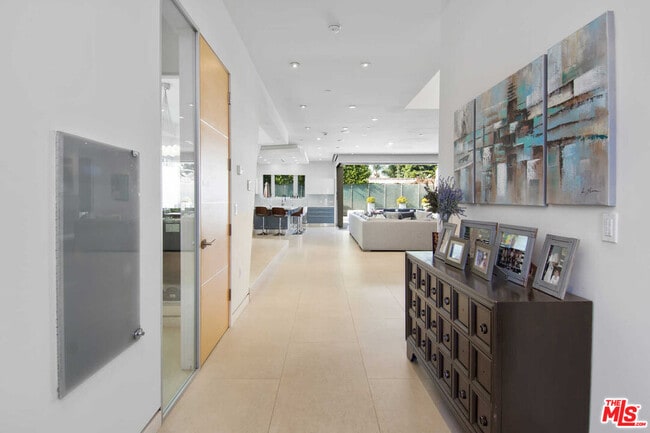 Photo - 429 N Sweetzer Ave