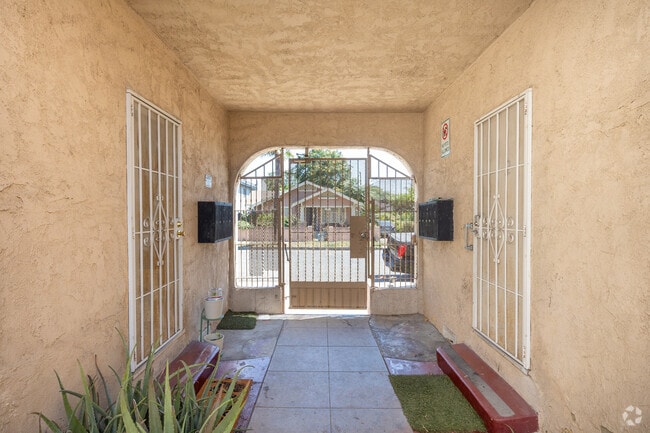 Entrance/Mail Area - 1935 Myrtle Ave.