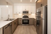 2BR, 2BA - 1058SF - Kitchen - Enzo