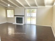 Photo - 14215 Cohasset St