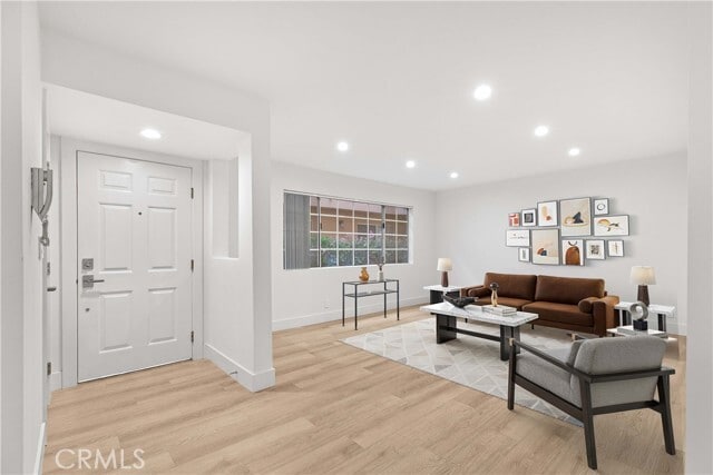 Building Photo - 1034 W Alameda Ave Unit 104