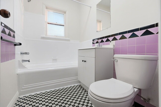 Photo - 724 S Mariposa Ave Unit 406