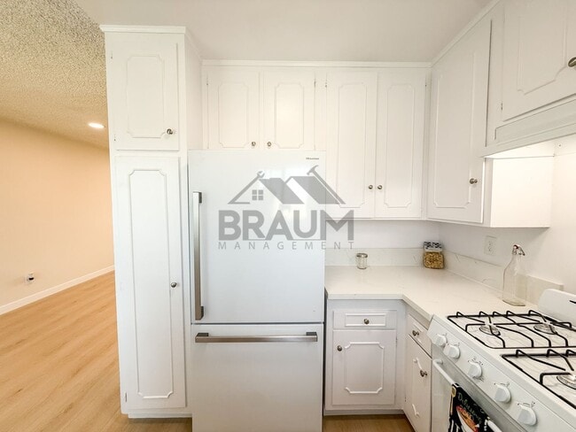 Photo - 18350 Napa St Unit 14