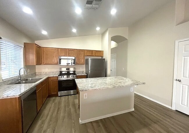 Photo - 25220 Zircon Rd