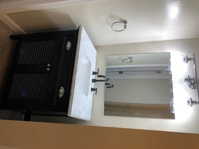 Photo - 2107 Earl Ave Unit 4