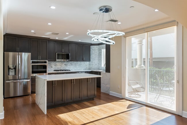 Photo - 5305 Bellingham Ave Unit 103