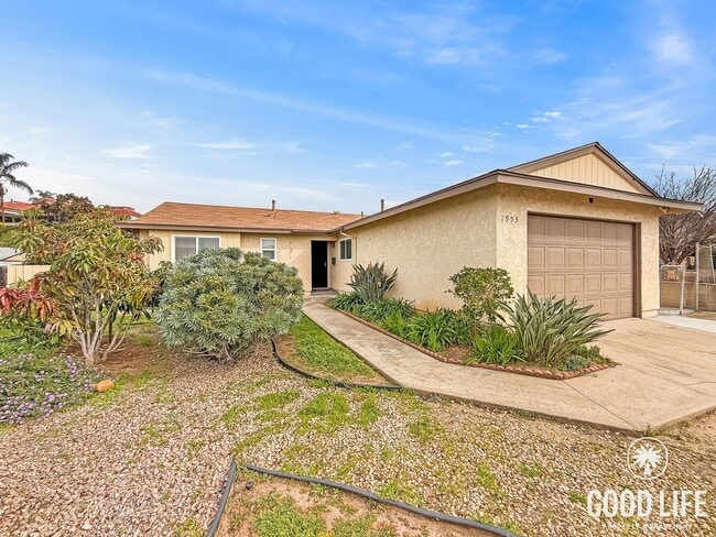 Building Photo - Upgraded 3BR/2BA Home with Garage, Driveway & Large Backyard – Paradise Hills!