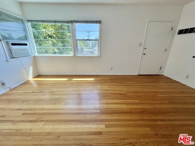 Photo - 2513 Euclid St Unit B