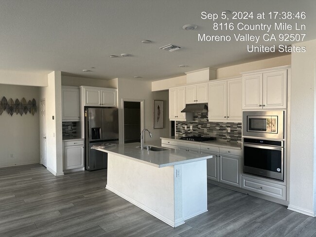 Building Photo - 8116 Country Mile Ln