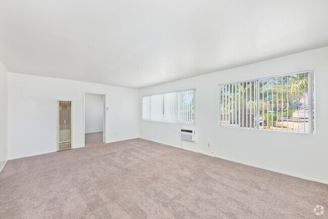 1BR, 1BA - 550SF - Living Room - Cherokee Trail Apts