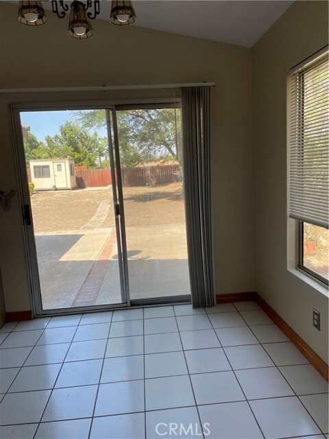 Photo - 583 Le Harve Ave