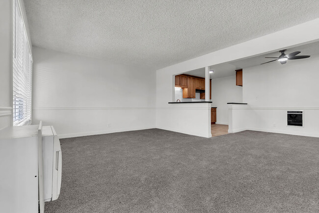 Photo - Royal Park Apartments