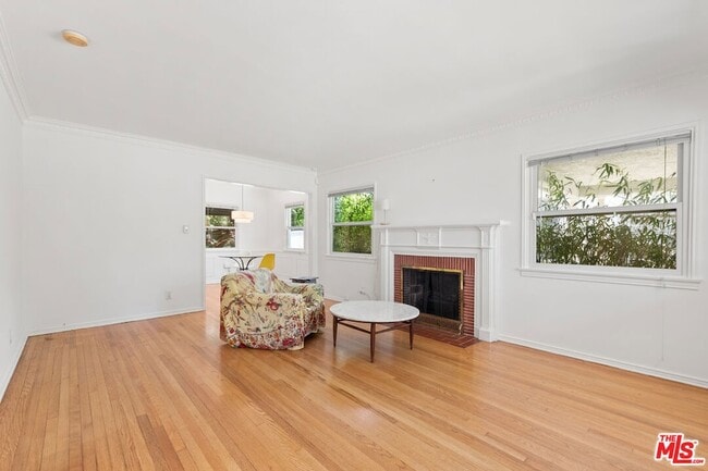 Photo - 8020 Regis Way