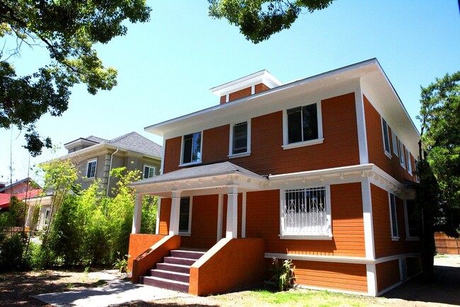 Photo - 1149 W 37th Pl Unit 5