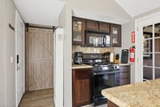Photo - 590 Oak Knoll Cir House