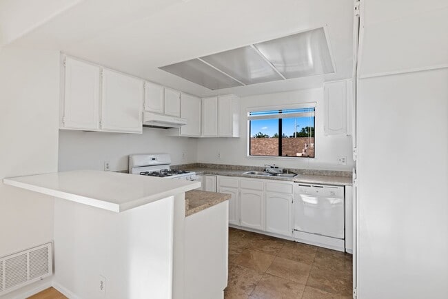 Photo - 231 Cabrillo St Unit 231 Cabrillo- B