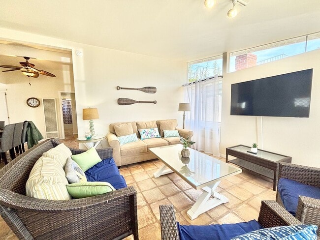 Photo - 207 Rossmore- MFR Unit 1