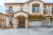 Photo - 1018 W Huntington Dr Unit B