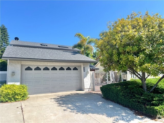 Building Photo - 24092 Hurst Dr Rental