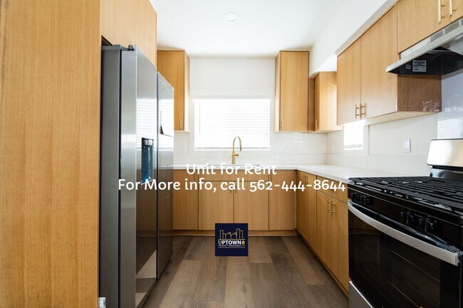 Photo - Townhome - 3 Bedrooms-2.0 Baths - Cudahy