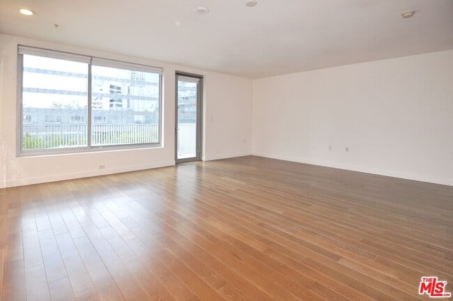 Photo - 901 Flower St Unit 709