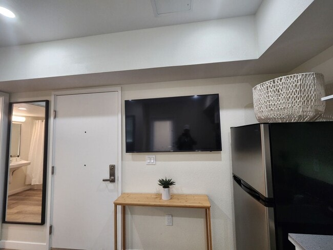 Photo - 228 N Soto St Unit 1