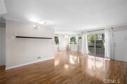 Photo - 10757 Hortense St