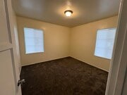 Photo - 652 W Riggin St Unit 2nd floor