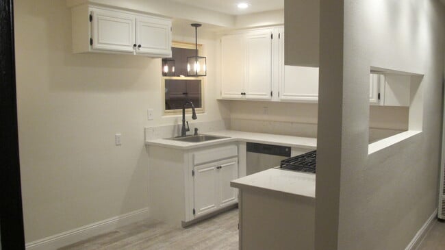 Photo - 1108 Tait St Unit C